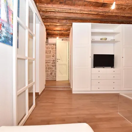 Pearl In The Heart Of Old Town On Belavista In Herceg Novi Exterior photo