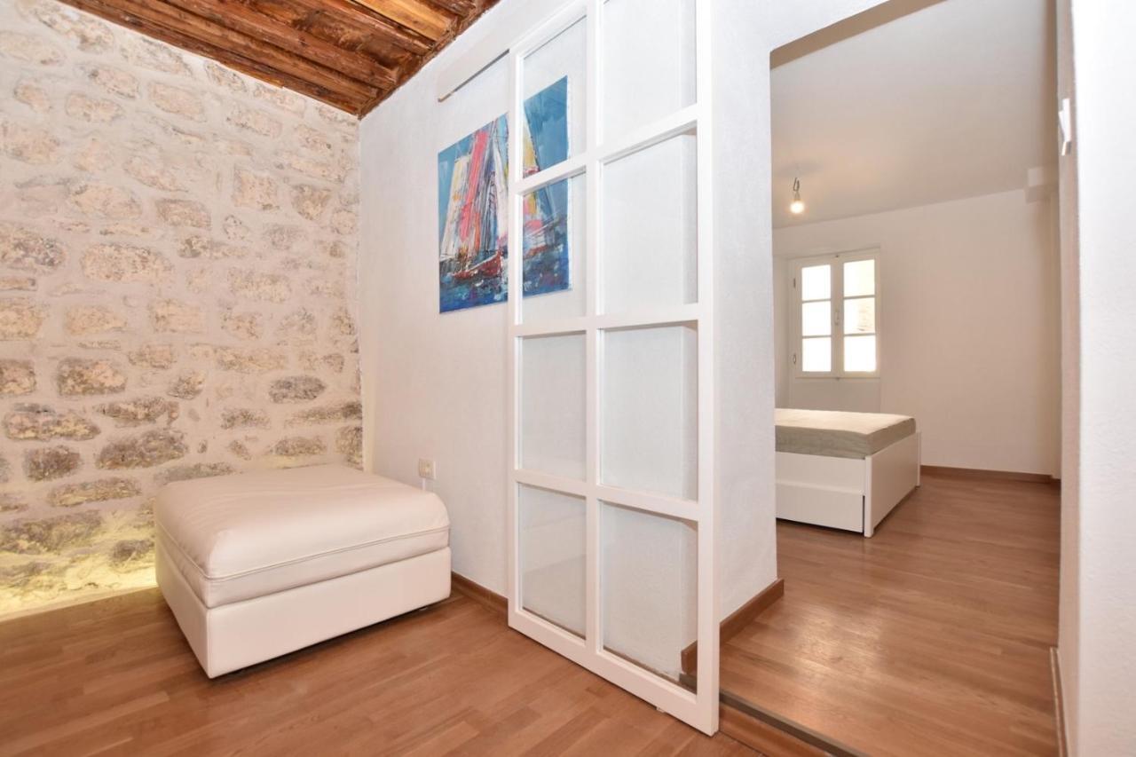 Pearl In The Heart Of Old Town On Belavista In Апартаменти *
