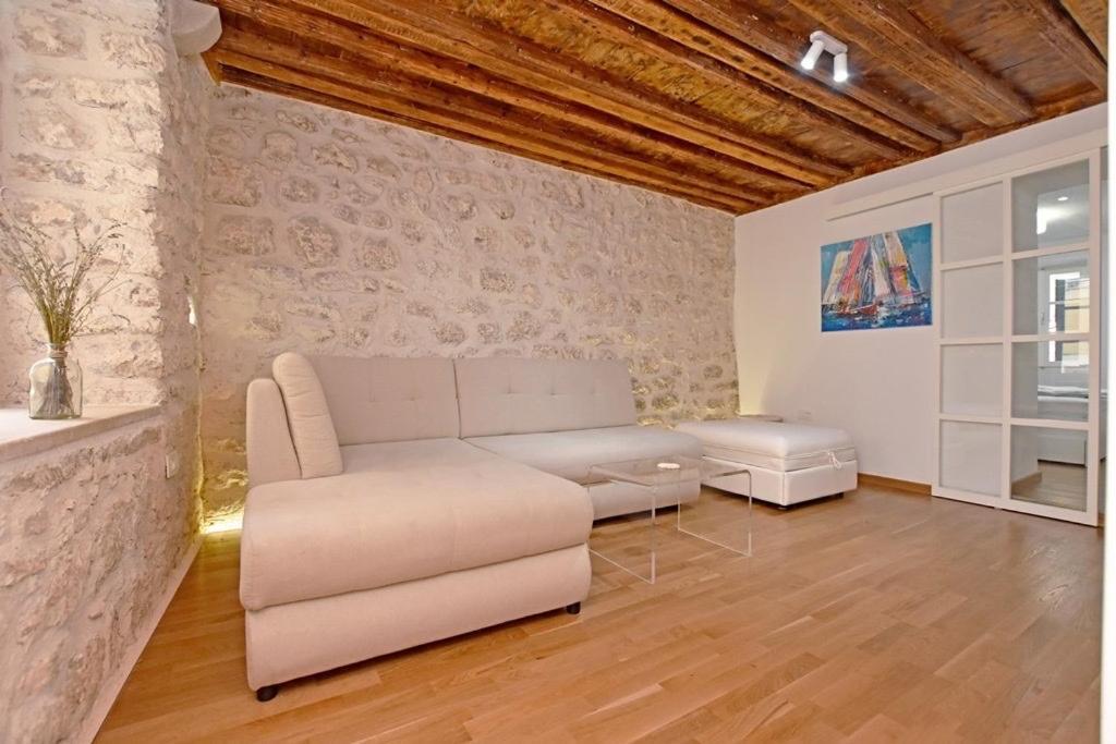 Апартаменти Pearl In The Heart Of Old Town On Belavista In Херцег-Новий
